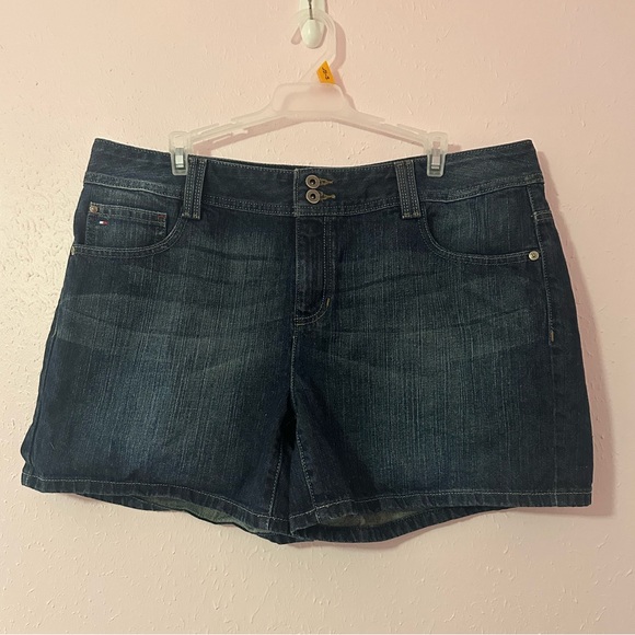Tommy Hilfiger Denim Shorts - Picture 2 of 5